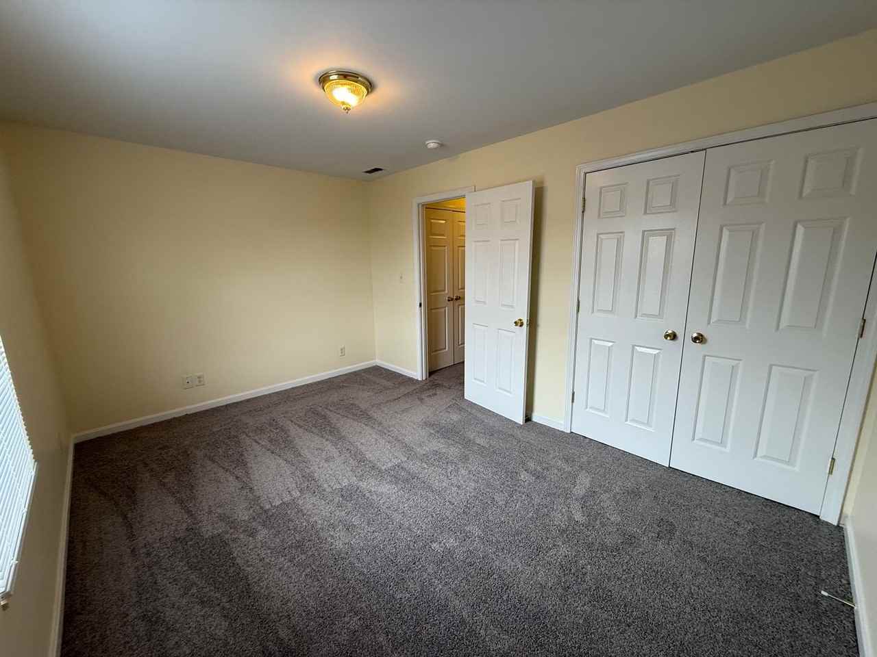 1924 Muncie Ave #5 - Photo 7 of 8