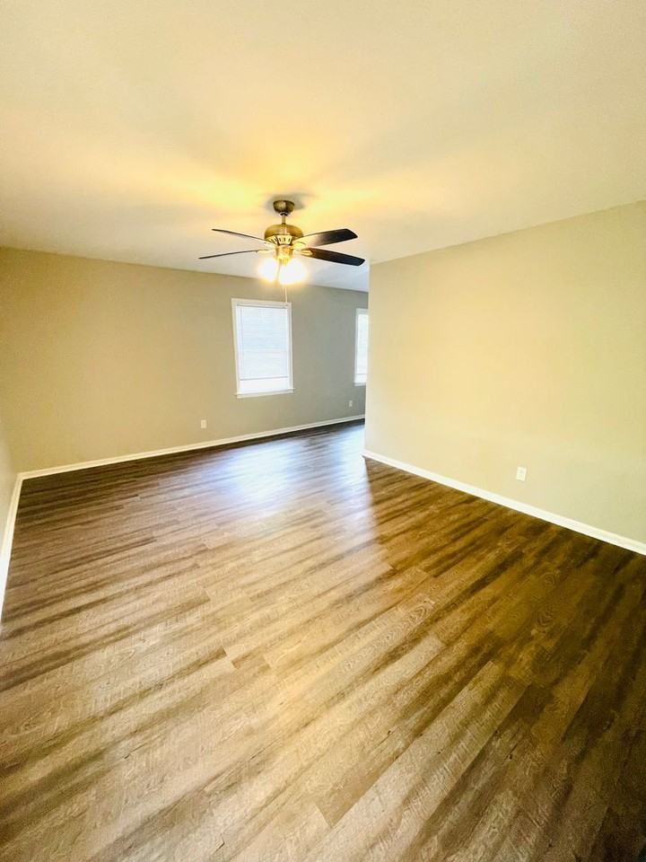 2169 Meadow Lane Dr - Photo 2 of 16