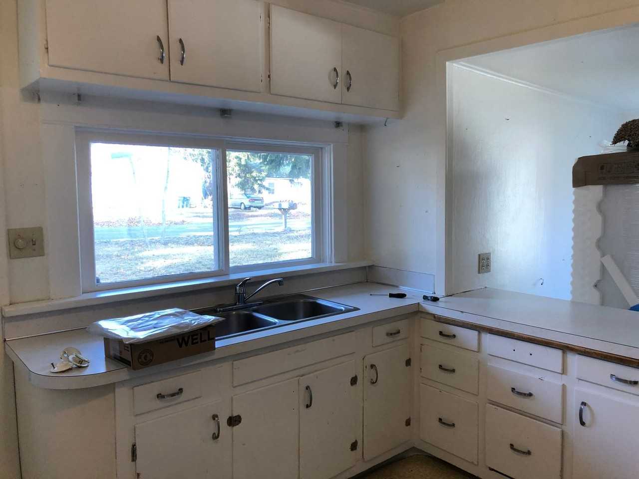 1601 E Pennsylvania Ave - Photo 2 of 24