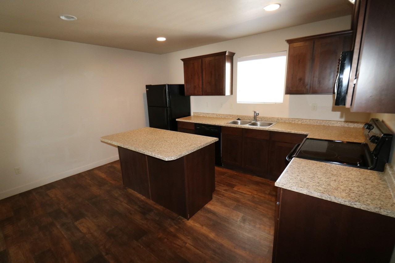 209 N 680 E - Photo 7 of 15