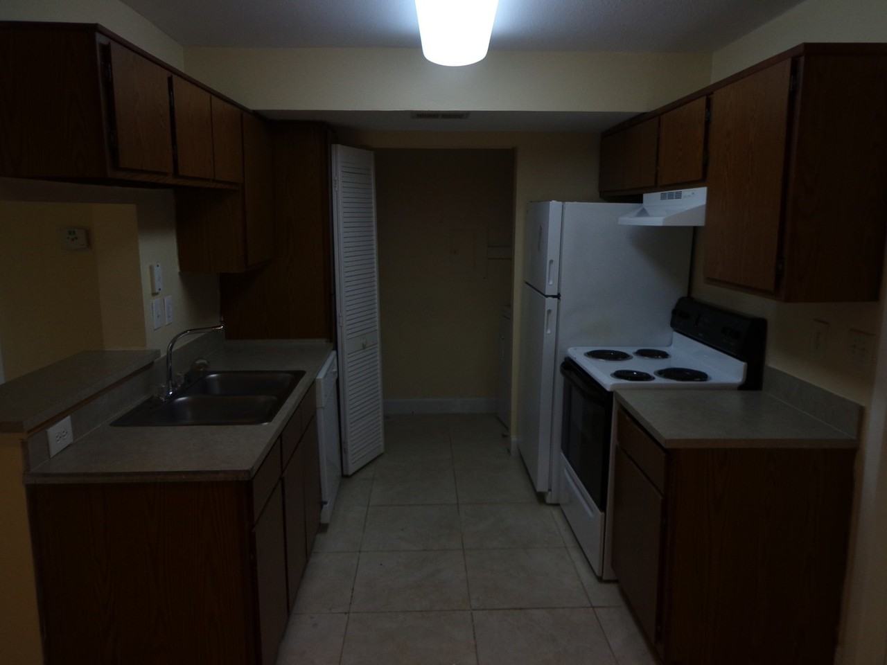8775 Nw 39th St - Photo 6 of 11