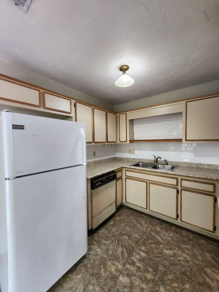 346 Hayden Rd - Photo 7 of 24