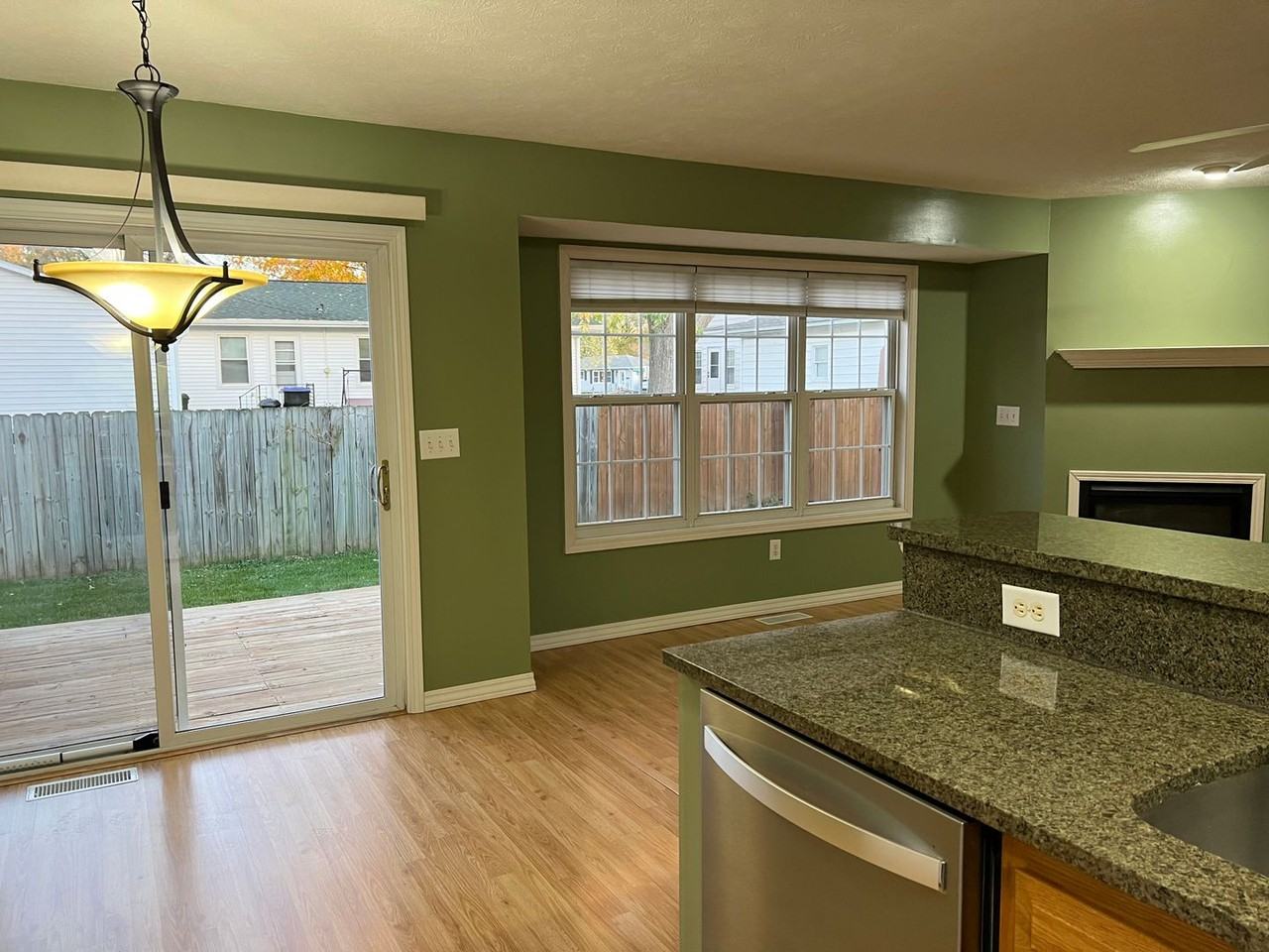 1034 Doral Dr - Photo 2 of 20