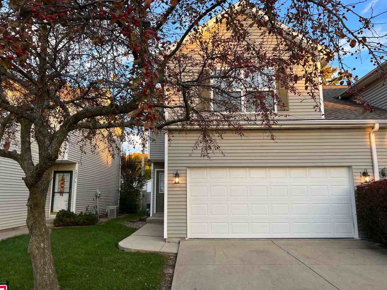1034 Doral Dr - Photo 3 of 20