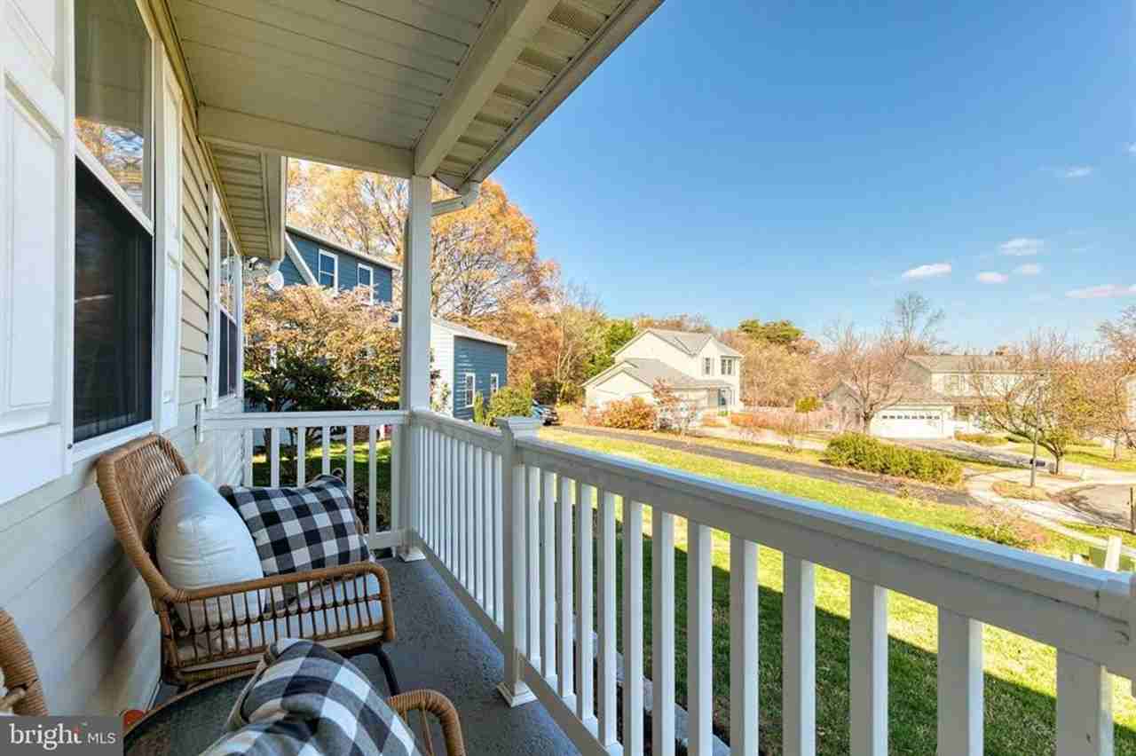 1577 Loring Ct - Photo 3 of 30