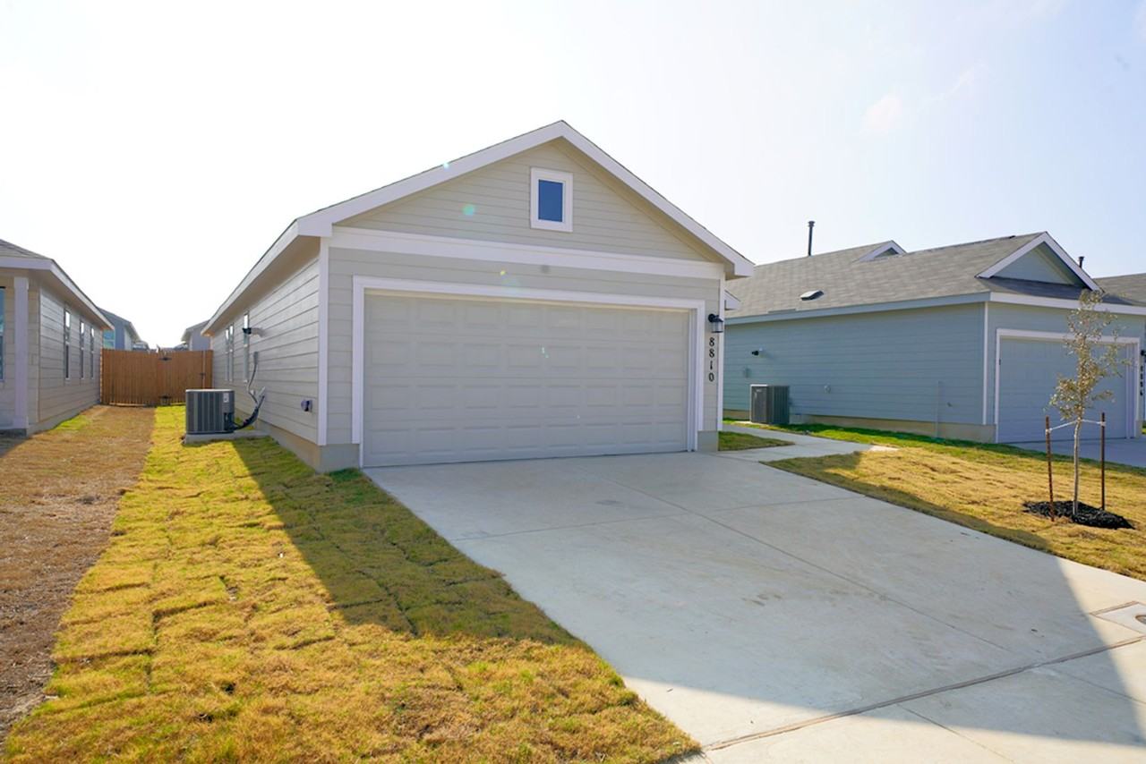 8810 Barrow Path - Photo 3 of 38