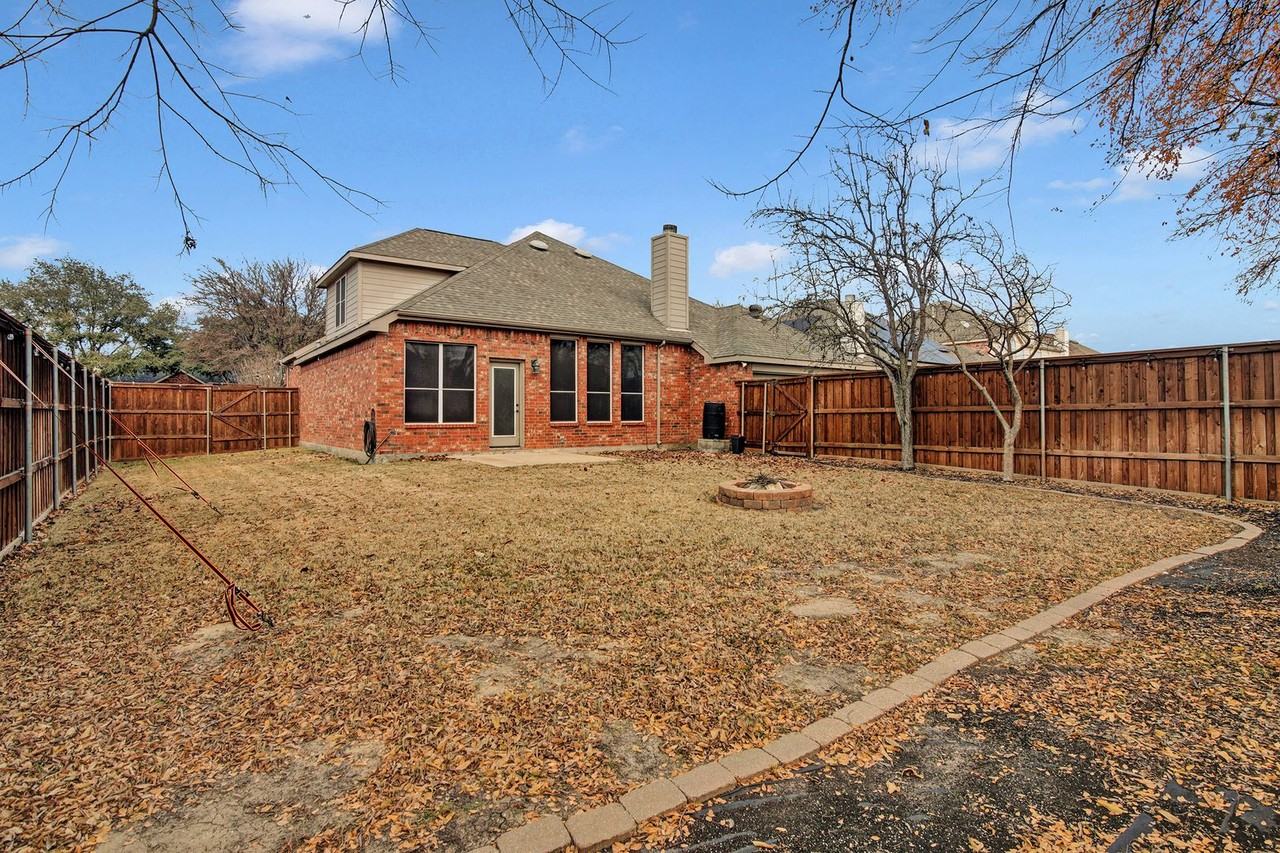6005 Pine Meadow Ln - Photo 3 of 38
