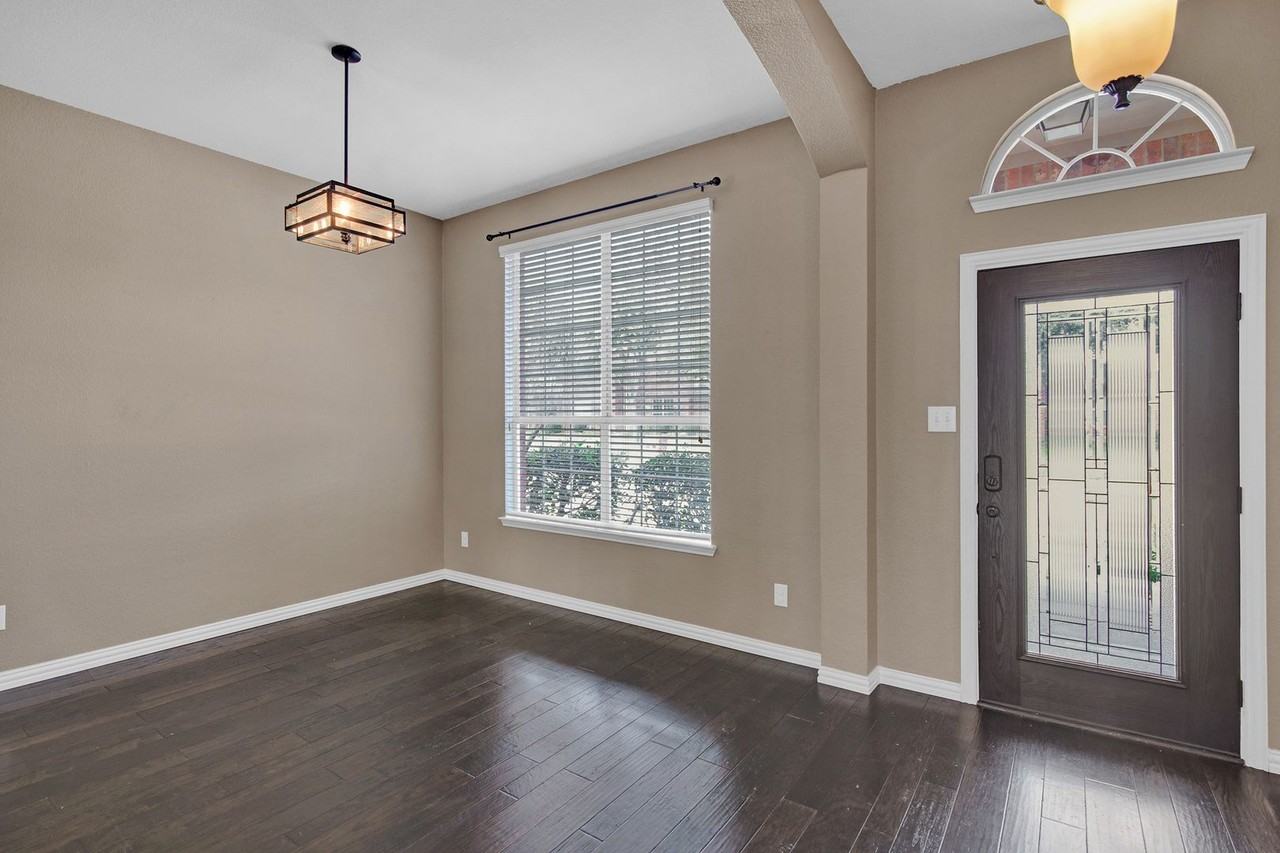6005 Pine Meadow Ln - Photo 6 of 38