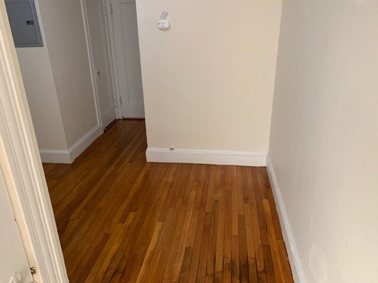 114 Washington St - Photo 2 of 12