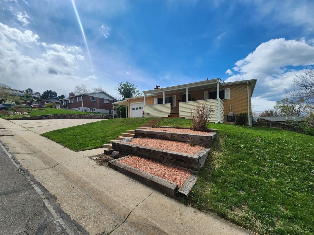 12347 W Arizona Ave - Photo 2 of 32