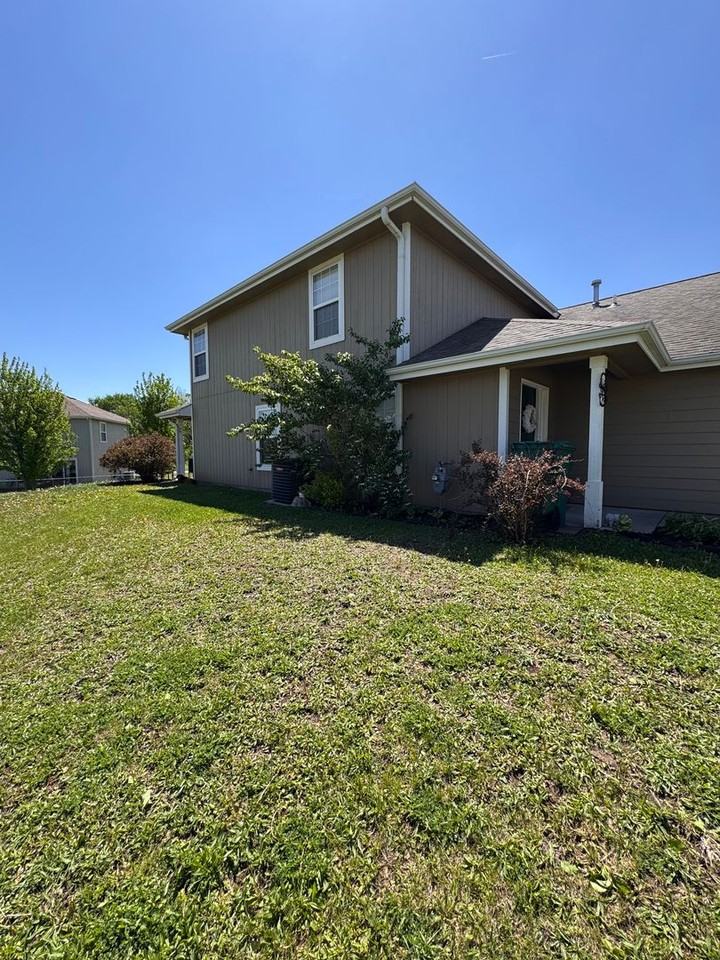 514 Stonemont Dr - Photo 2 of 27