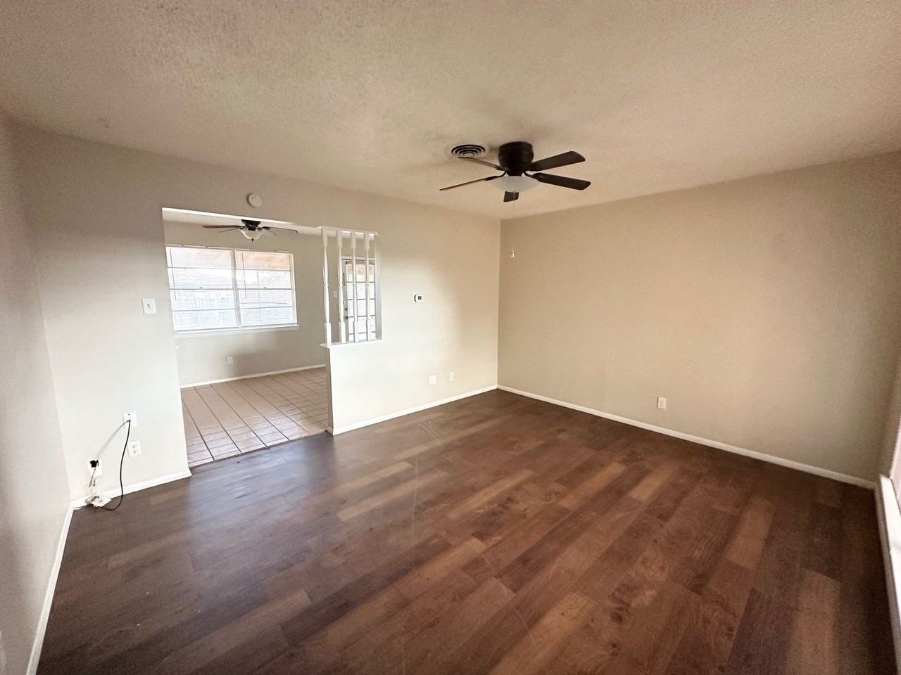 4811 W Illinois Ave - Photo 2 of 10