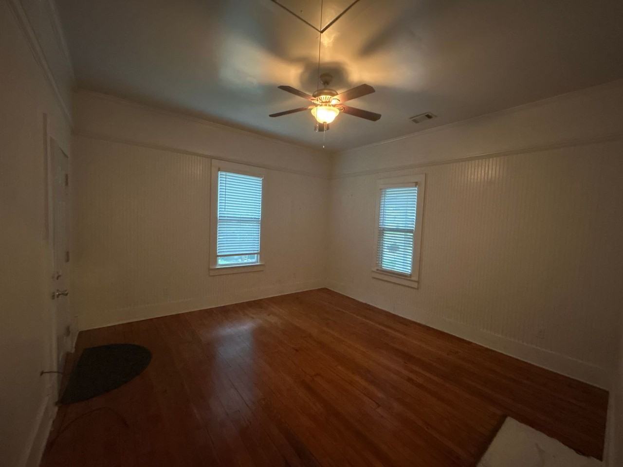 2088 Elzey Ave - Photo 3 of 9