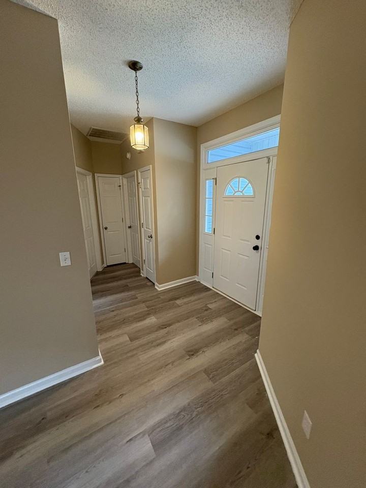 604 Antler Dr - Photo 7 of 18