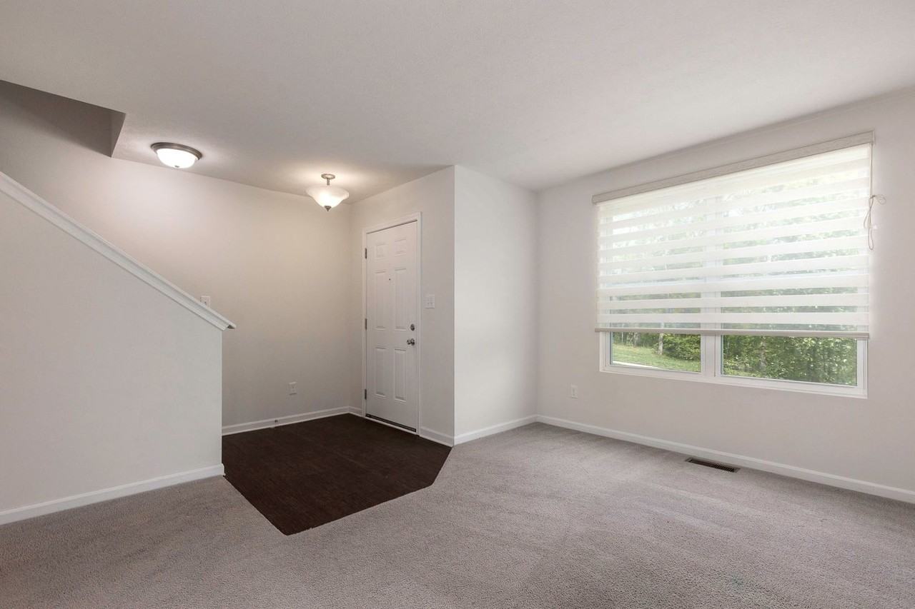 12064 Parkview Trace Dr - Photo 3 of 40