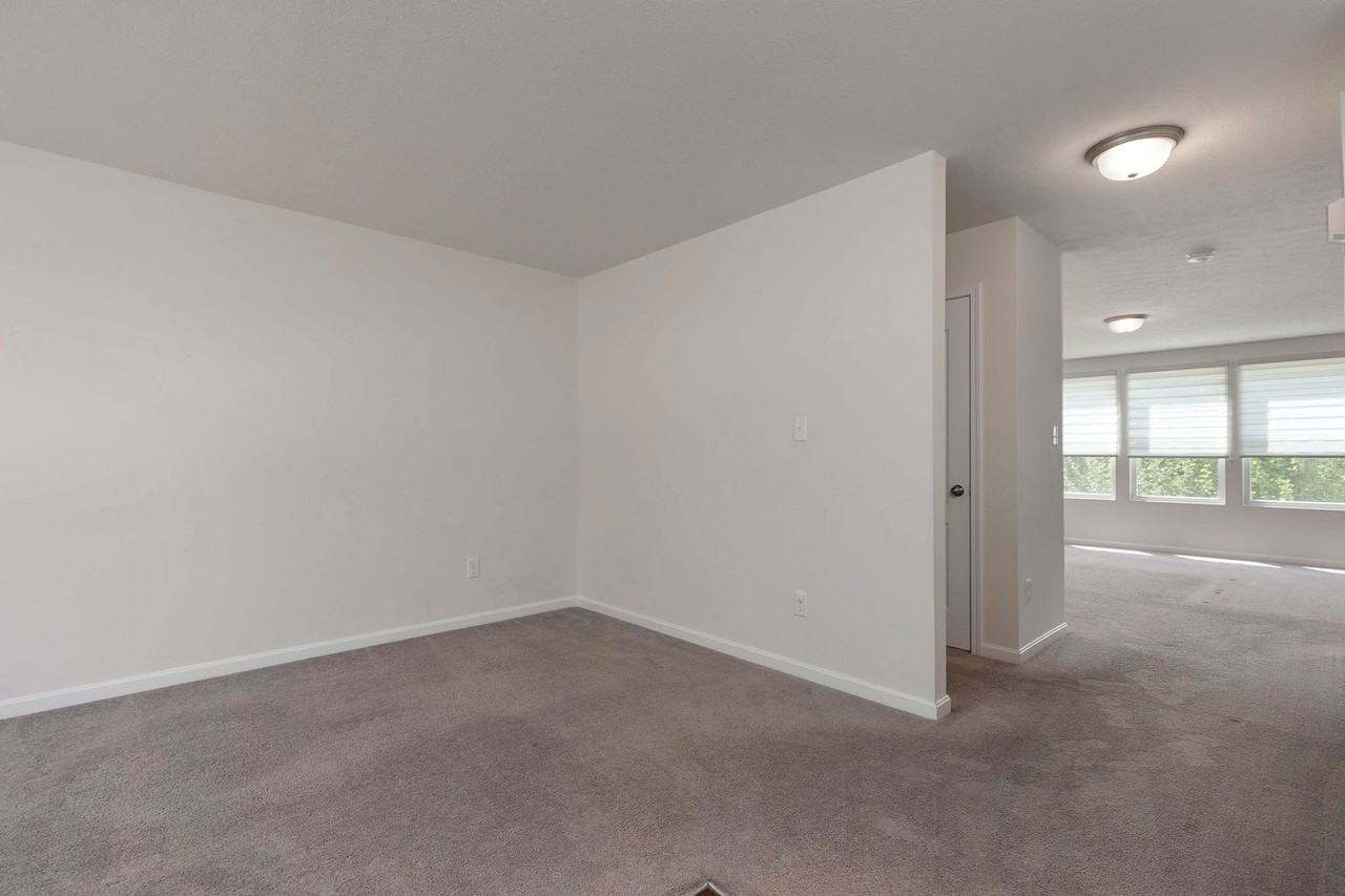 12064 Parkview Trace Dr - Photo 5 of 40