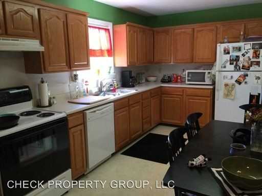 1219 Evergreen Way - Photo 2 of 34