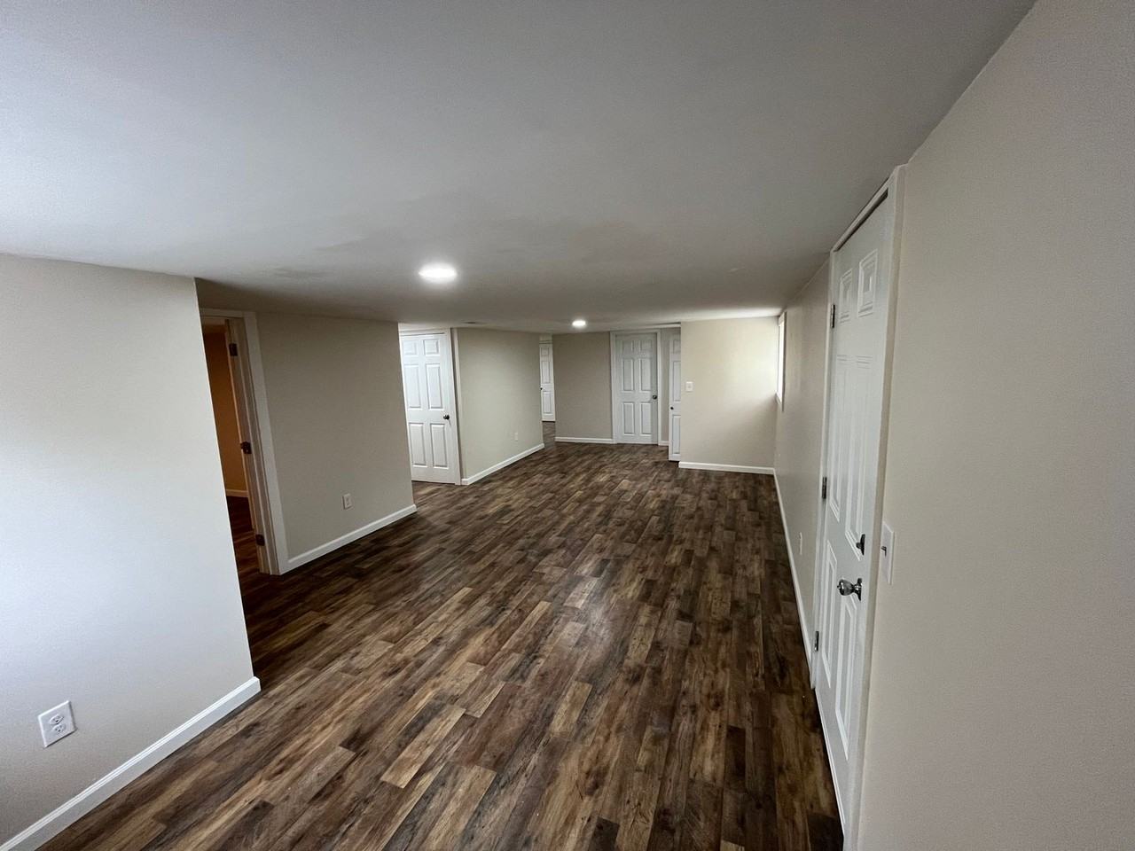 442 Royal Pines Dr - Photo 2 of 8