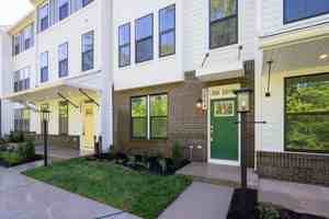 featured image of 2864 Sweetbay St