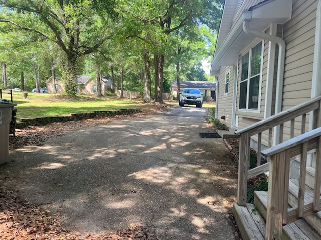 8221 Pinebough Ave - Photo 3 of 24