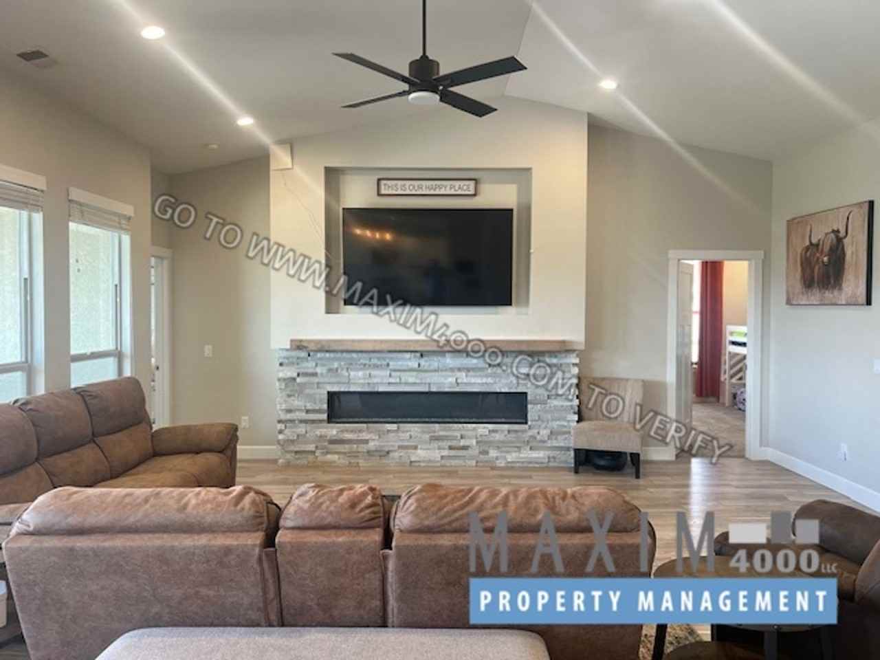 685 Arran Way - Photo 2 of 25