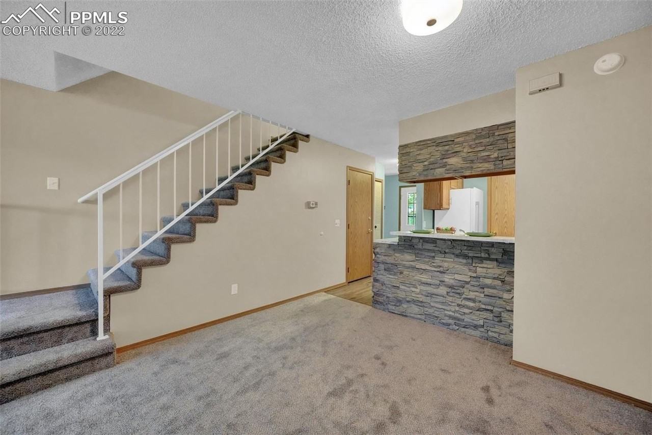 3467 Queen Anne Way - Photo 7 of 37