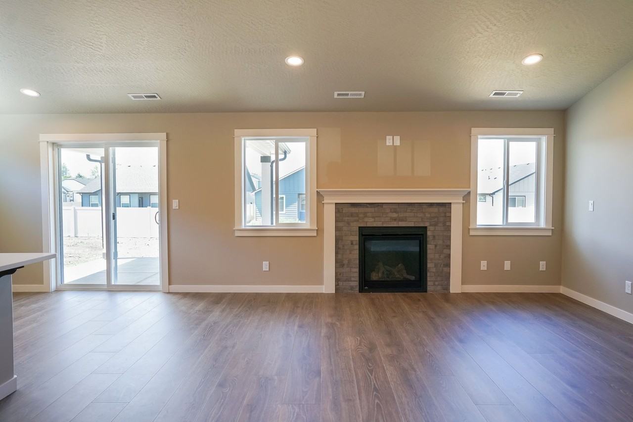 3837 N Lynn St - Photo 6 of 50