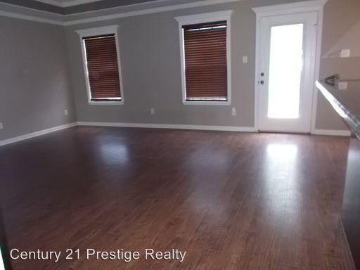 17 Magnolia Dr - Photo 2 of 8