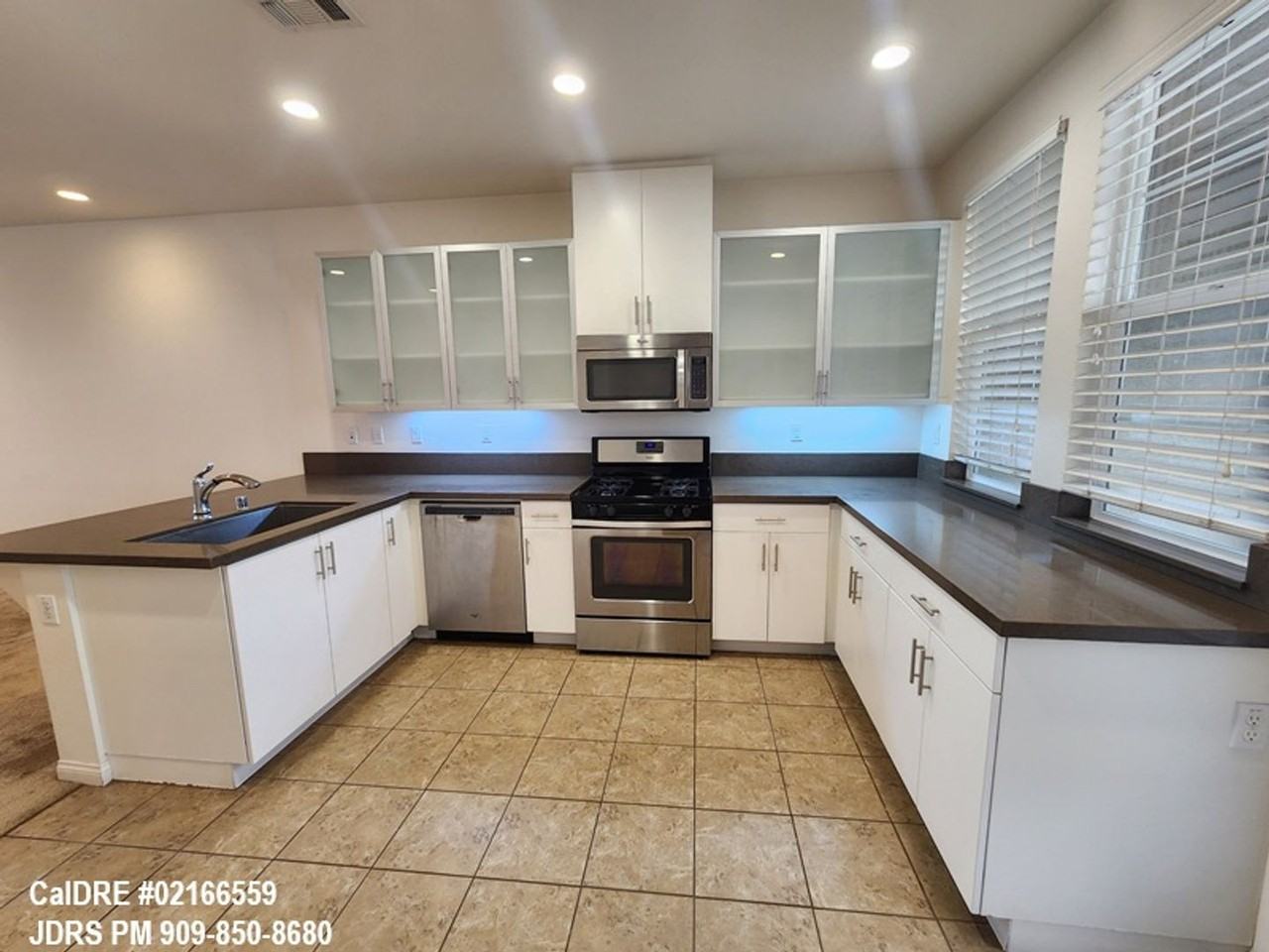 902 N Botanica Ln #D - Photo 3 of 16
