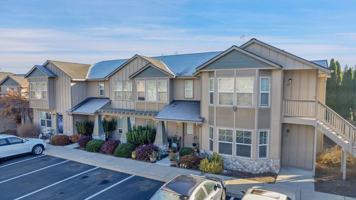 featured image of 2155 Ne 6th St