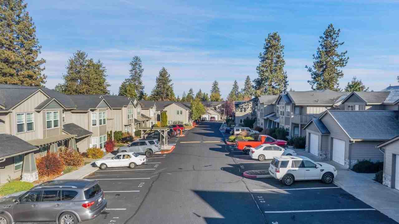 Highly sought after 1,2,3 - Photo 2 of 6