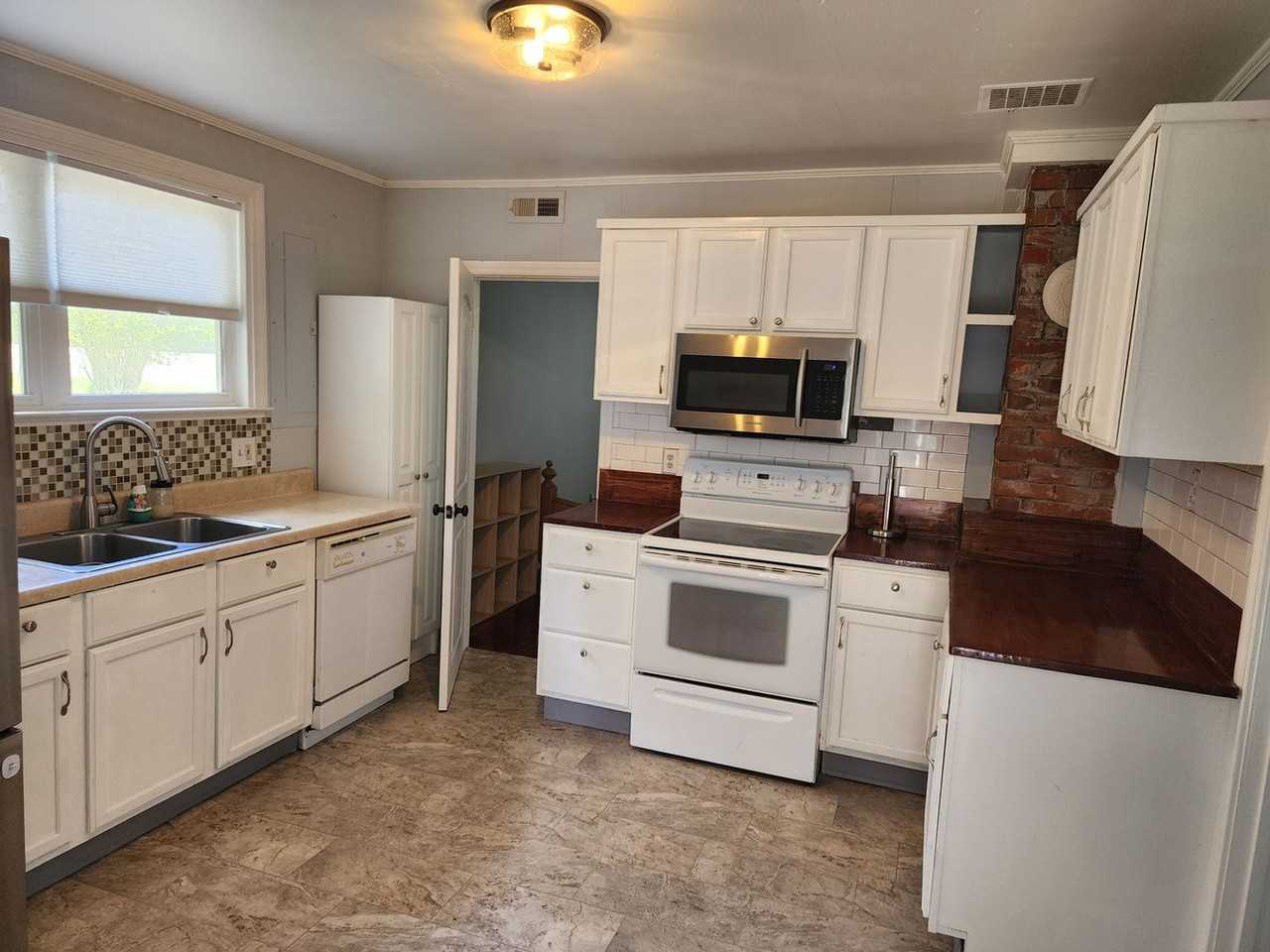 33198 King William Rd - Photo 2 of 16