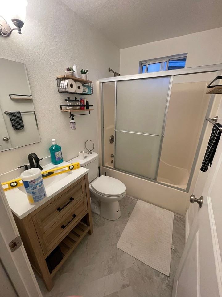 1697 Waring St - Photo 3 of 8