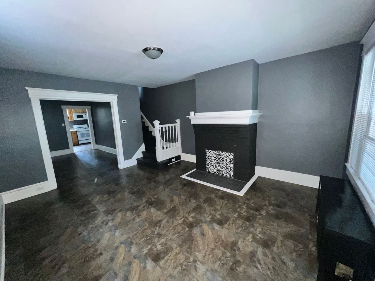 142 Boudinot St - Photo 3 of 16