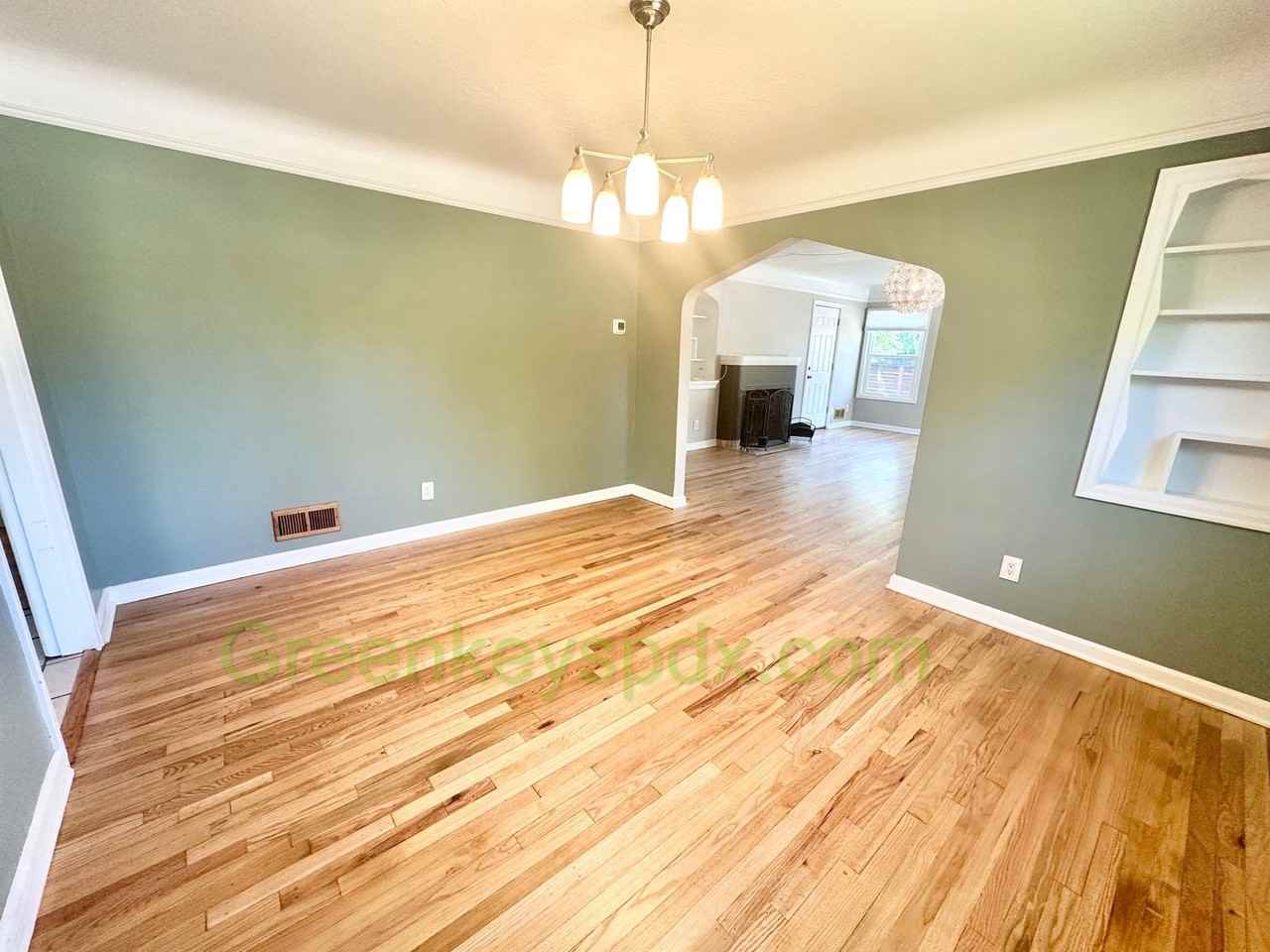 7212 Ne Tillamook St - Photo 7 of 39