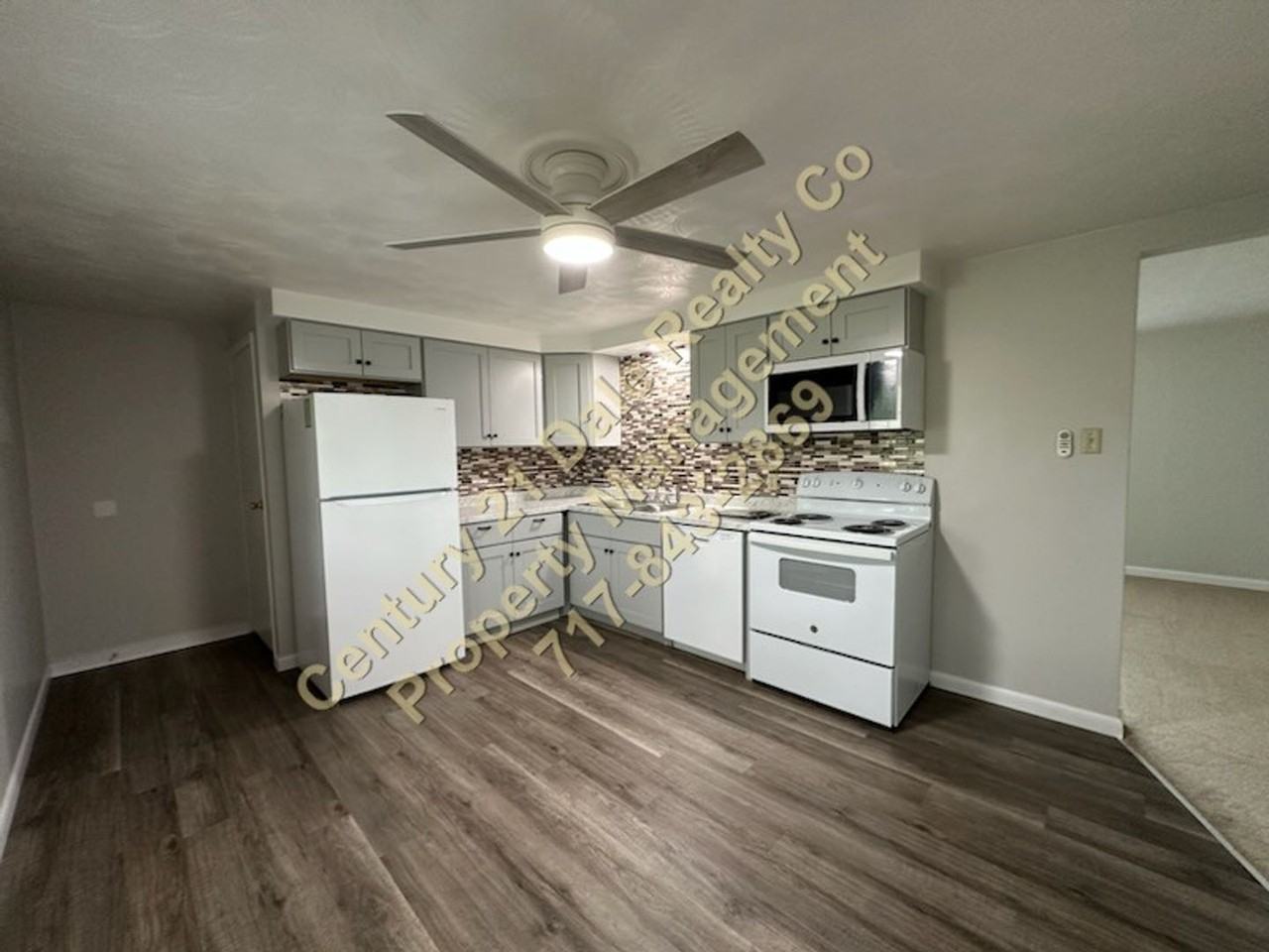 911 Bowers Bridge Rd - Photo 3 of 14