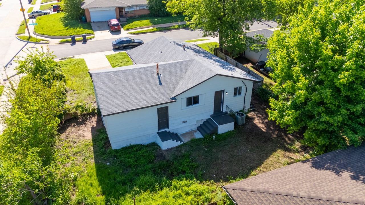 2613 N Rhode Island Ave - Photo 5 of 19