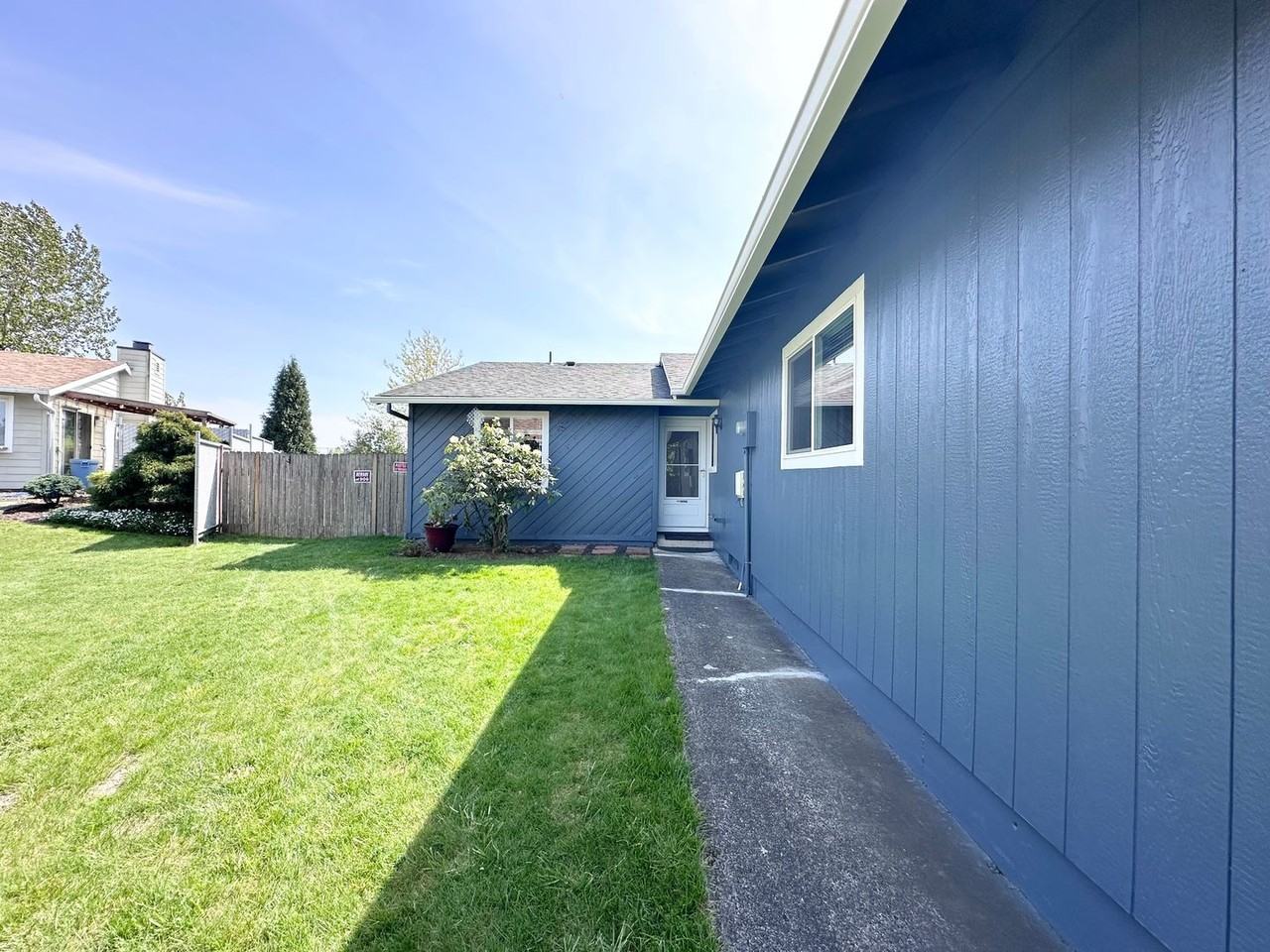2238 Se 10th St - Photo 2 of 27