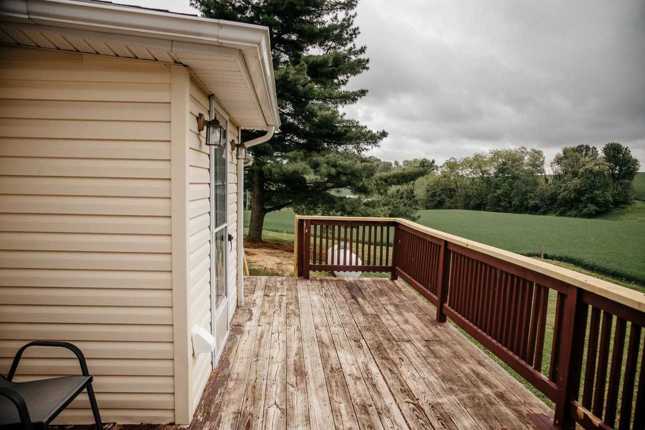 1231 Amosite Rd - Photo 2 of 33