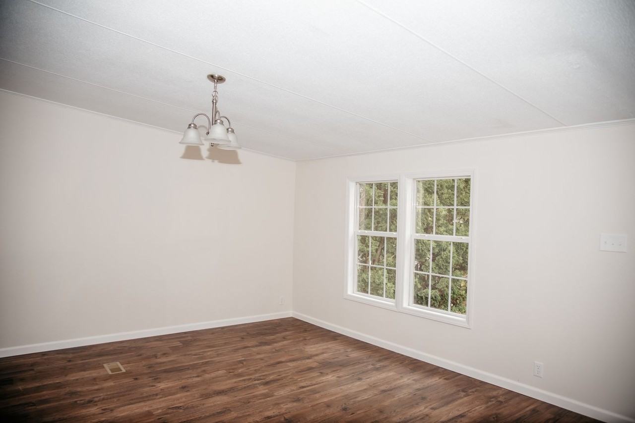 1231 Amosite Rd - Photo 4 of 33