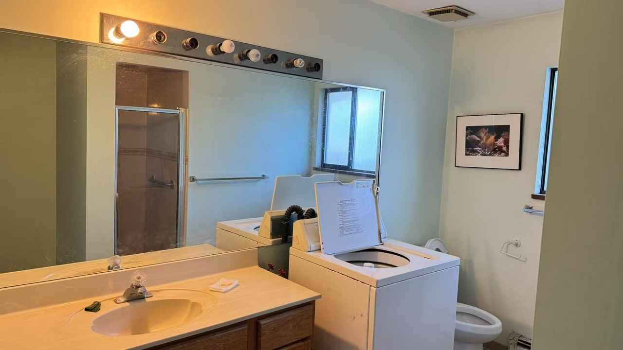 8091 Number 4 Road - Photo 2 of 10