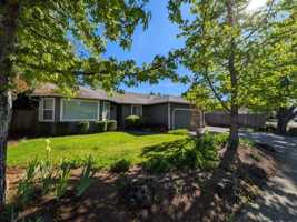 featured image of 2111 Sw Garden Valley Way