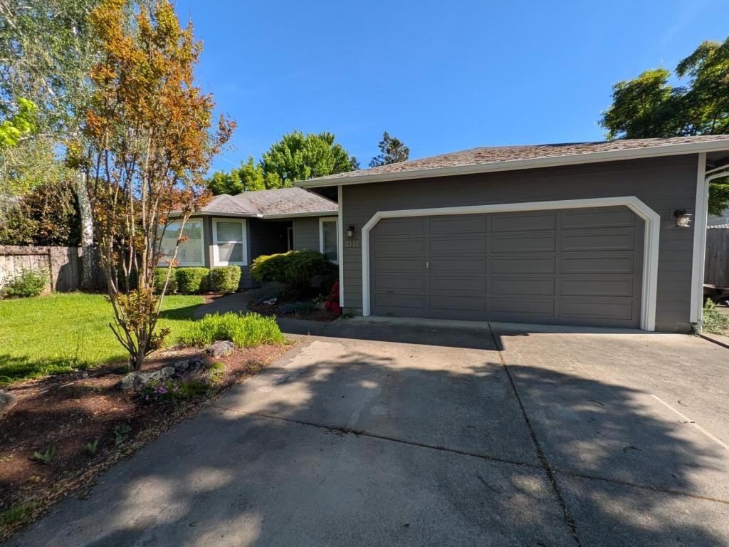 2111 Sw Garden Valley Way - Photo 2 of 25