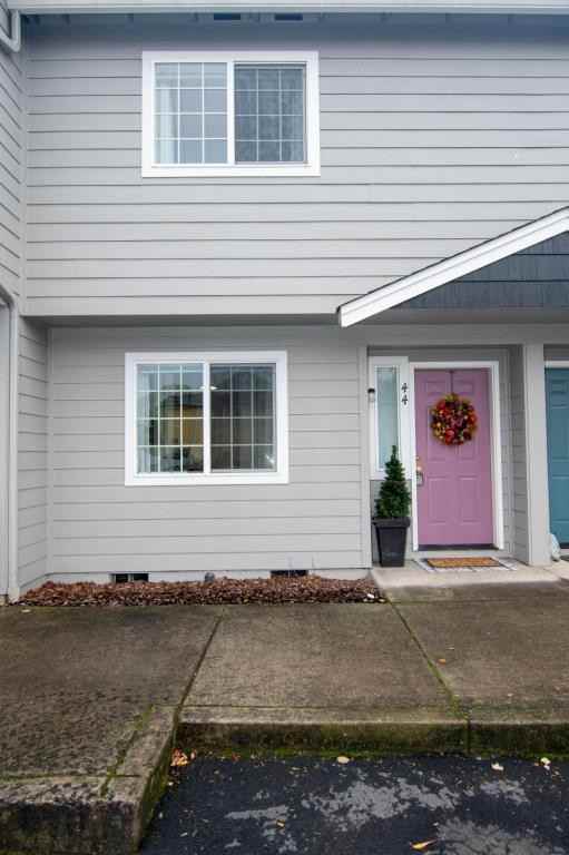 2030 Brookhurst St - Photo 4 of 50
