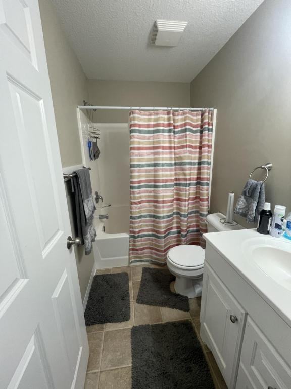 104 W 7th St - Photo 2 of 16