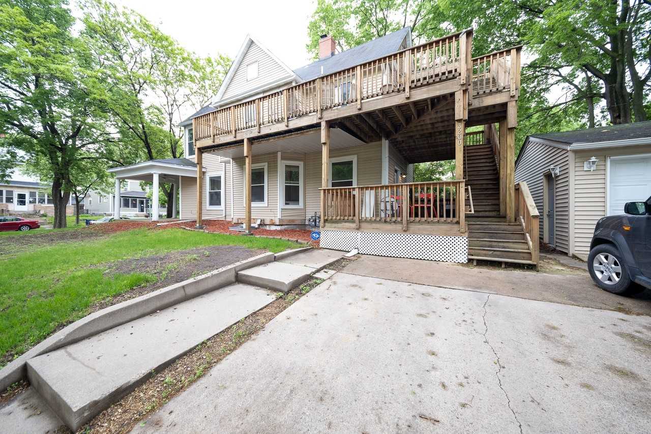 3200 Aldrich Ave S #2 - Photo 7 of 28