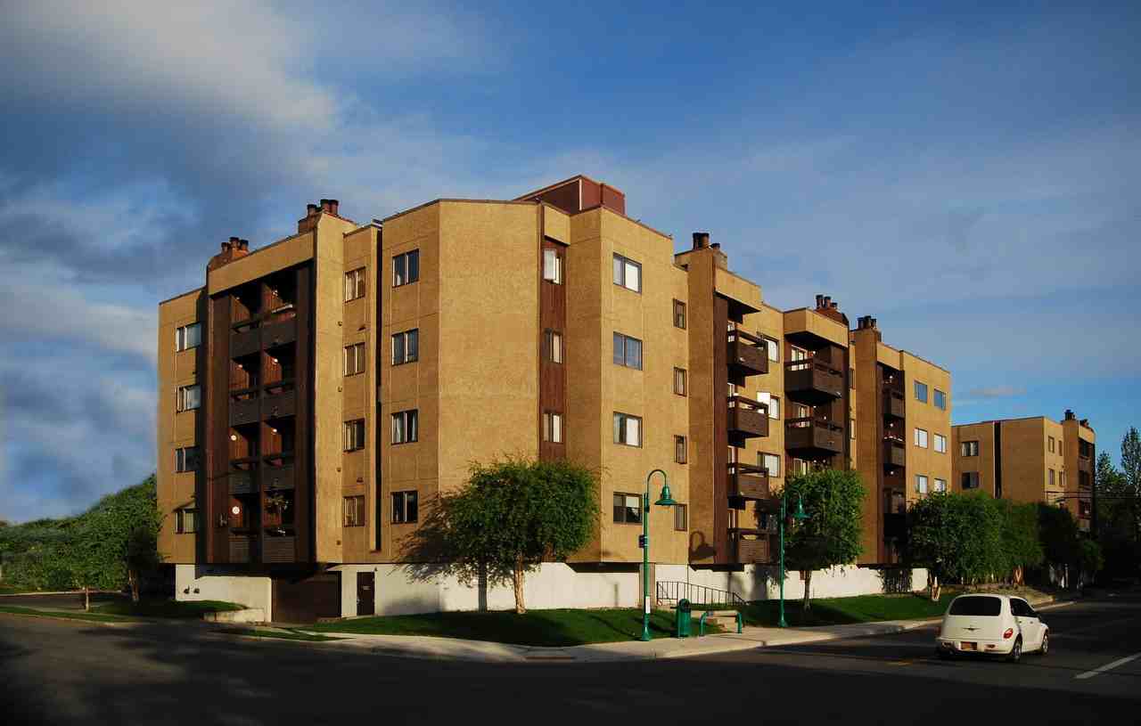 310 E 11th Ave #1 - Photo 3 of 10