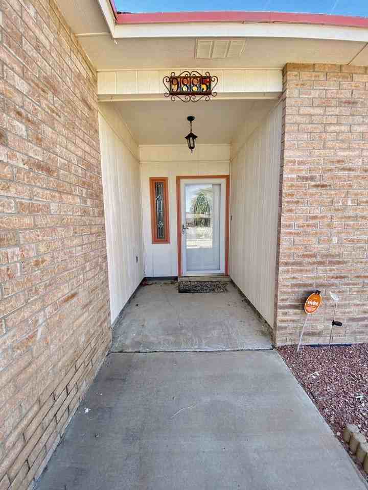 9885 Taj Mahal St - Photo 2 of 28