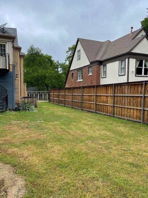 6930 Santa Monica Dr - Photo 3 of 31