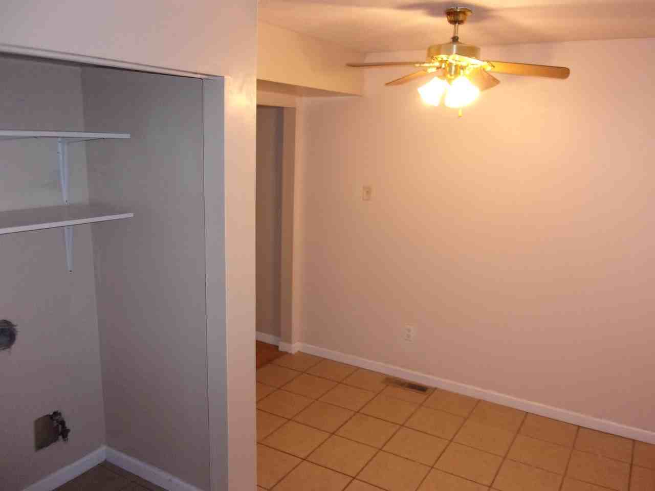 471 Brentwood Ave #B471 - Photo 4 of 9